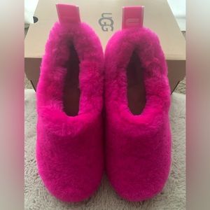 UGG Classic cozy bootie brand new size 10